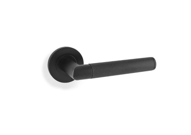Deurkruk Knurled 'Harrier' - Mat zwart - Rond rozet Ø50mm - AW210BL