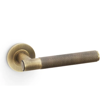 Deurkruk Knurled 'Spitfire' - Antiek messing - Rond rozet Ø50mm